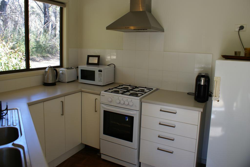 Twin Falls Bush Cottages Fitzroy Falls エクステリア 写真