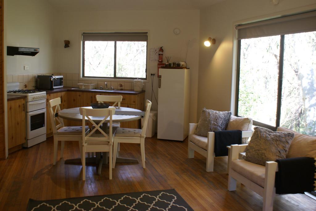 Twin Falls Bush Cottages Fitzroy Falls エクステリア 写真
